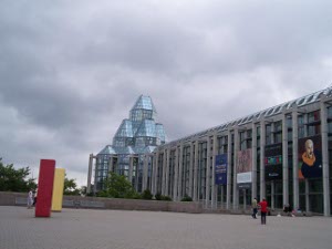 Front view of the glass and concrete National Gallery of Canada