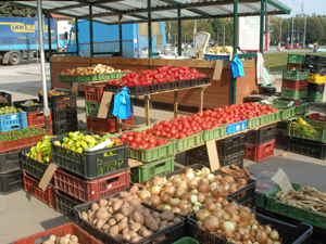 Produce market in Martin