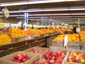 The oranges aisle at the Brekeley Bowl
